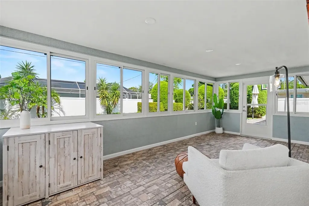 2061 Fair Oak Drive Clearwater FL 33763