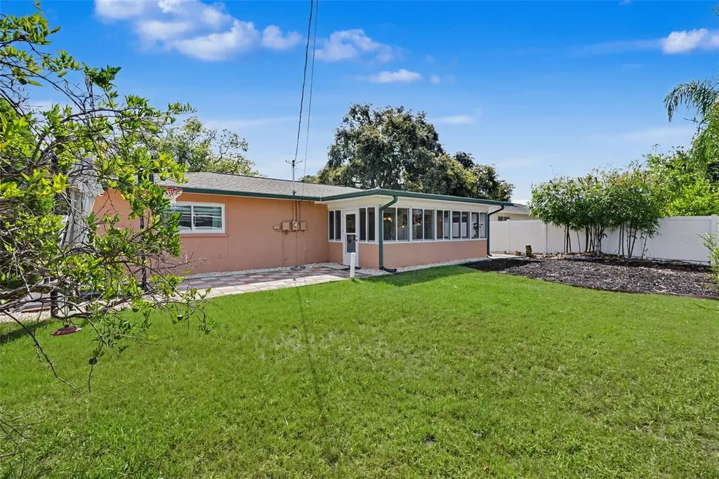 2061 Fair Oak Drive Clearwater FL 33763