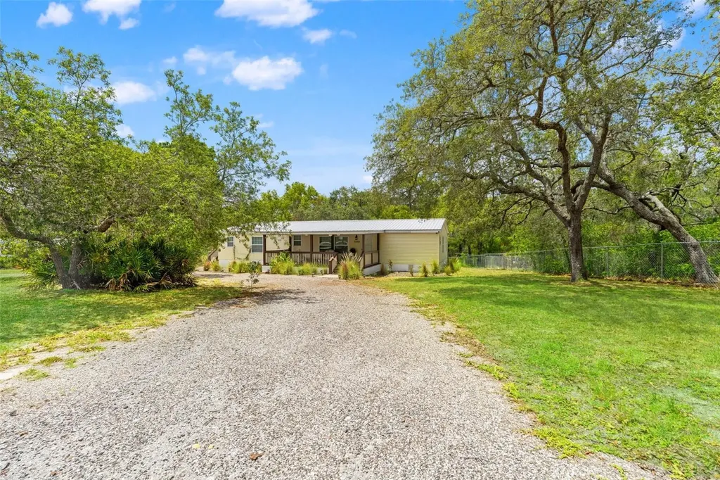 7876 Ridge Road Weeki Wachee FL 34613