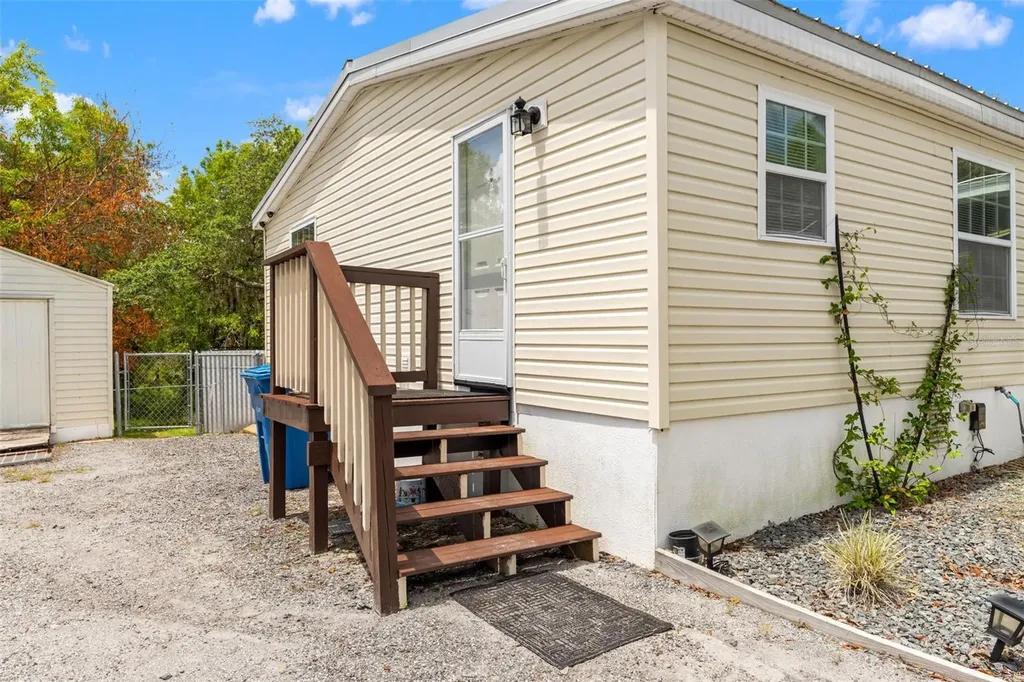 7876 Ridge Road Weeki Wachee FL 34613
