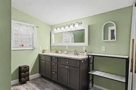 7876 Ridge Road Weeki Wachee FL 34613