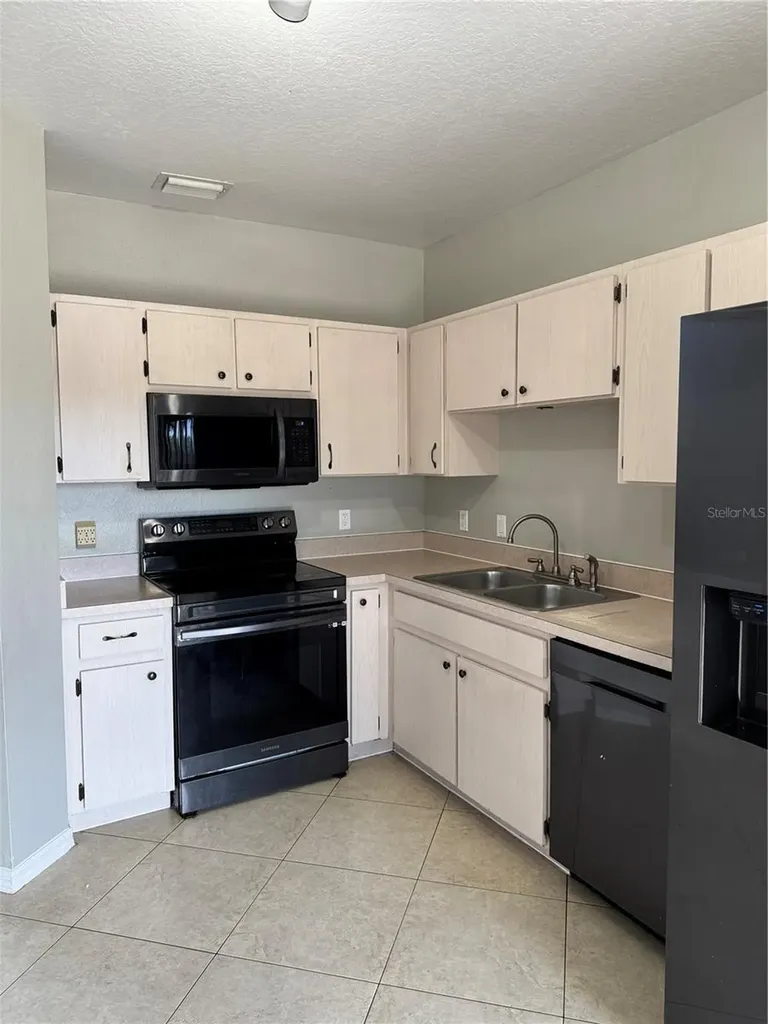 18006 Birdwater Drive Tampa FL 33647