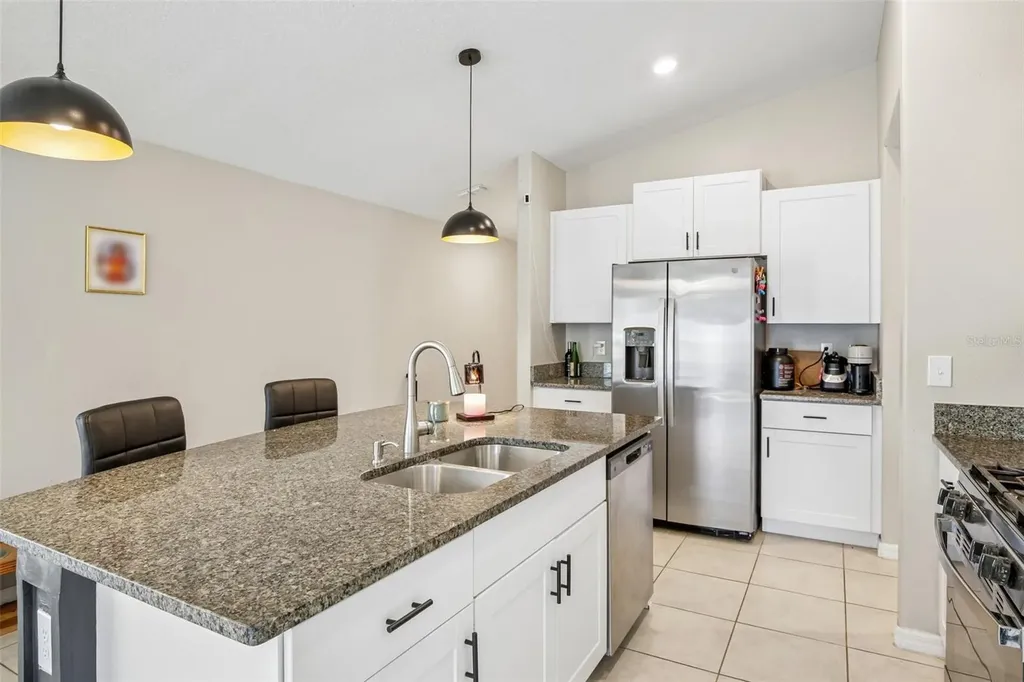 9415 Lemon Drop Loop Sun City Center FL 33573
