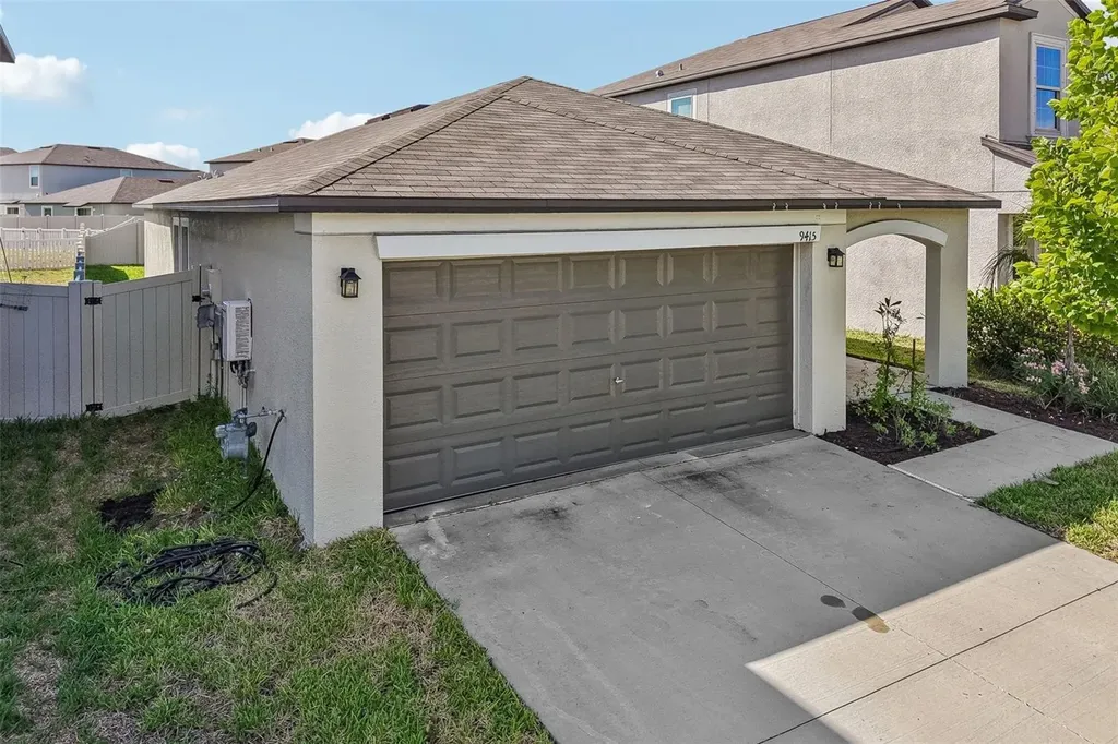 9415 Lemon Drop Loop Sun City Center FL 33573