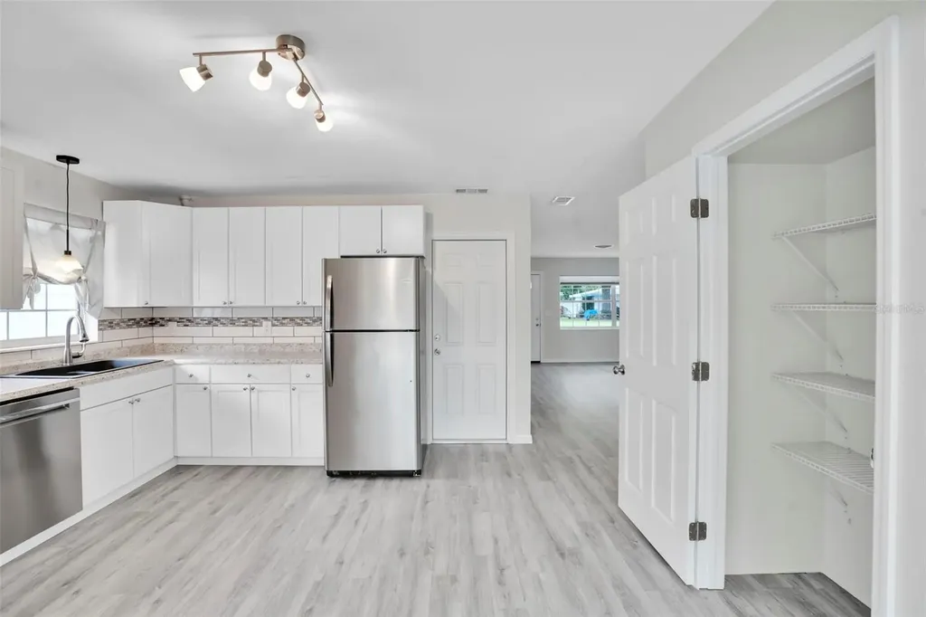 4550 16th Avenue N St Petersburg FL 33713