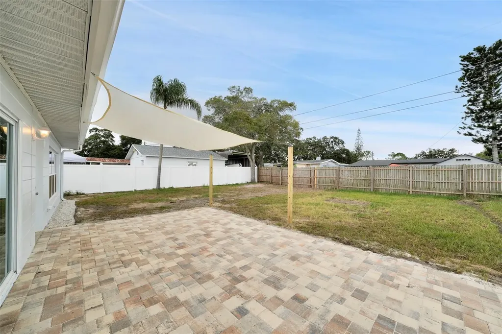 4550 16th Avenue N St Petersburg FL 33713
