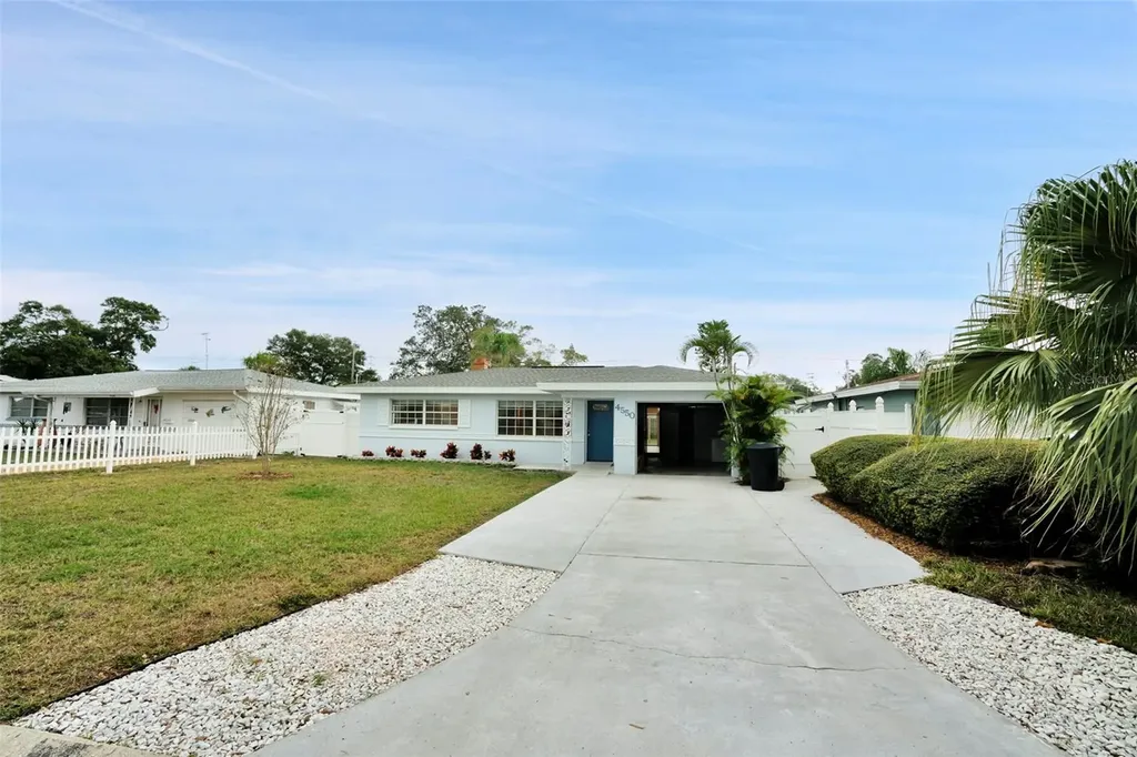 4550 16th Avenue N St Petersburg FL 33713