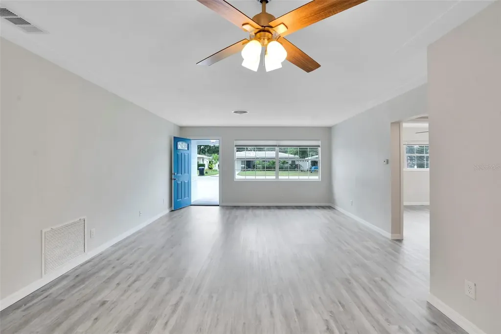 4550 16th Avenue N St Petersburg FL 33713