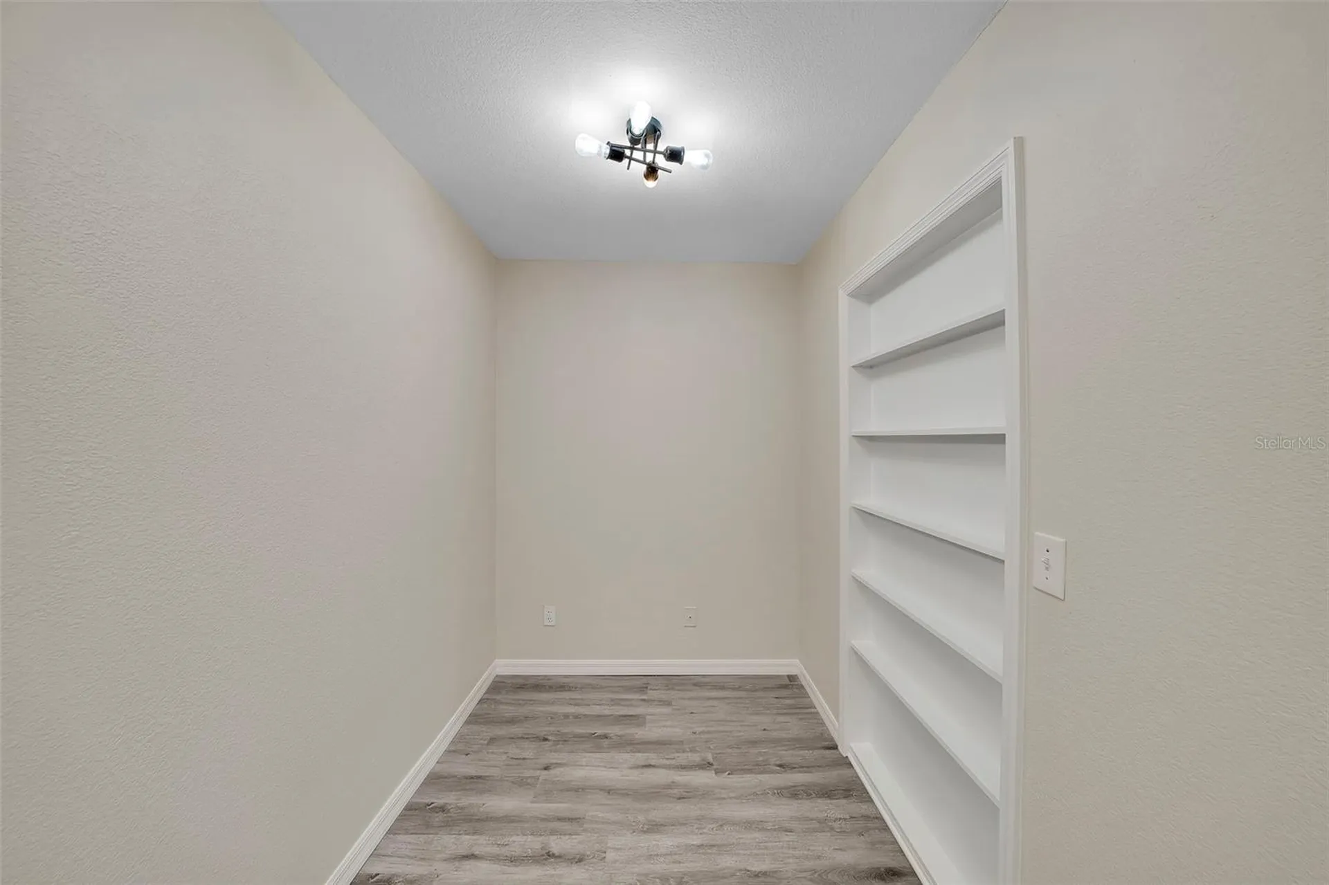 4550 16th Avenue N St Petersburg FL 33713