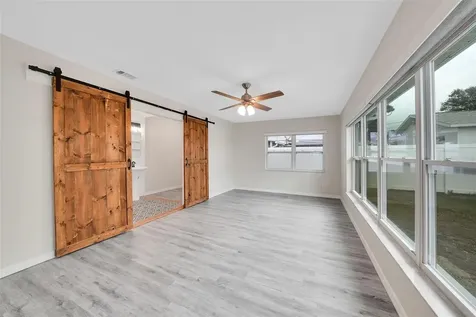 4550 16th Avenue N St Petersburg FL 33713