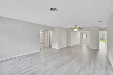 4550 16th Avenue N St Petersburg FL 33713