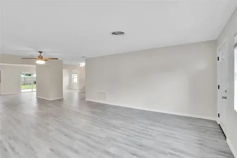 4550 16th Avenue N St Petersburg FL 33713