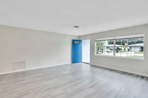 4550 16th Avenue N St Petersburg FL 33713