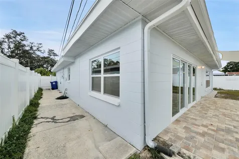 4550 16th Avenue N St Petersburg FL 33713