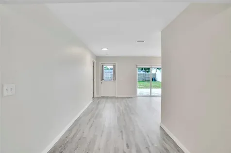 4550 16th Avenue N St Petersburg FL 33713