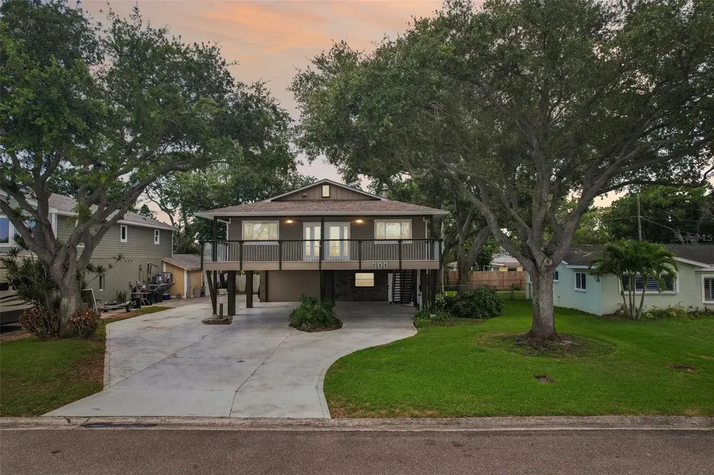 300 90th Avenue NE St Petersburg FL 33702