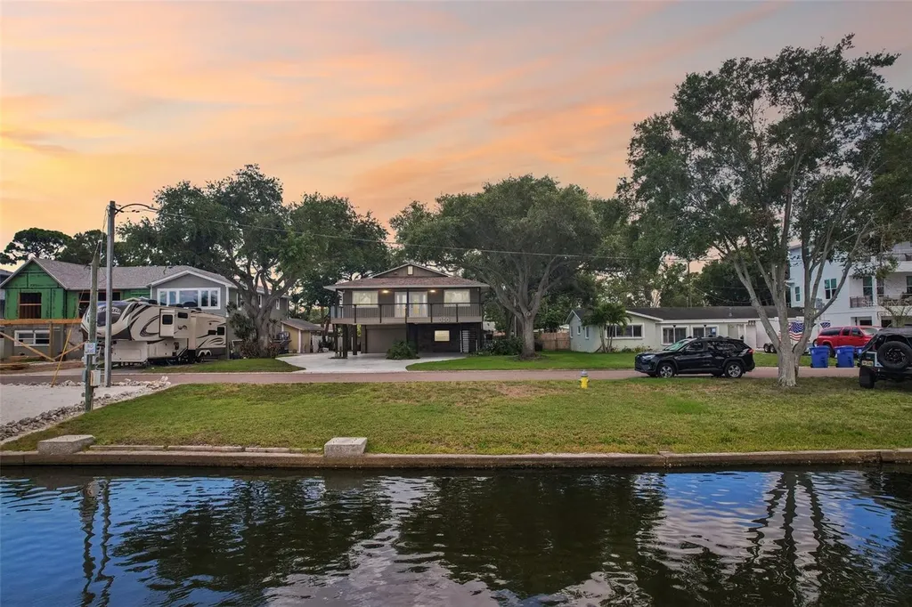 300 90th Avenue NE St Petersburg FL 33702