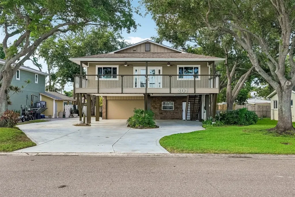300 90th Avenue NE St Petersburg FL 33702