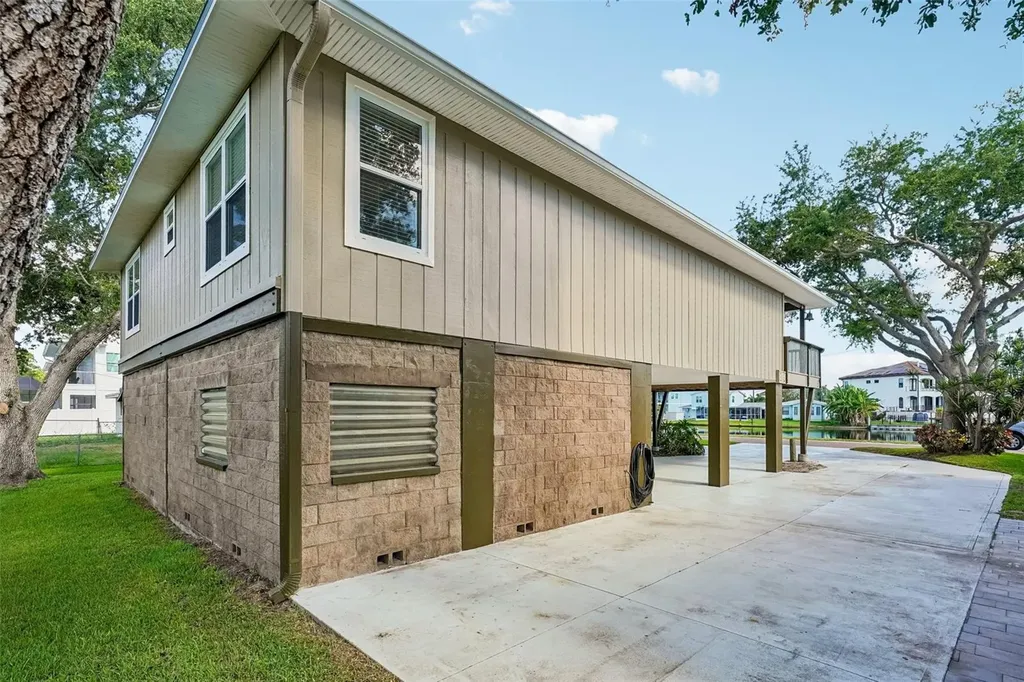 300 90th Avenue NE St Petersburg FL 33702