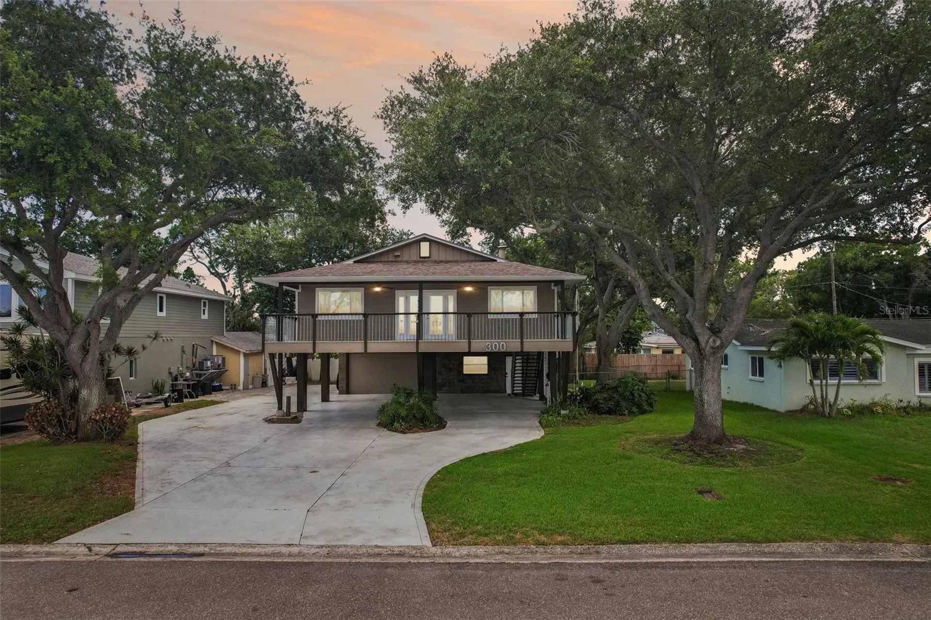 300 90th Avenue NE St Petersburg FL 33702