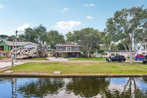 300 90th Avenue NE St Petersburg FL 33702