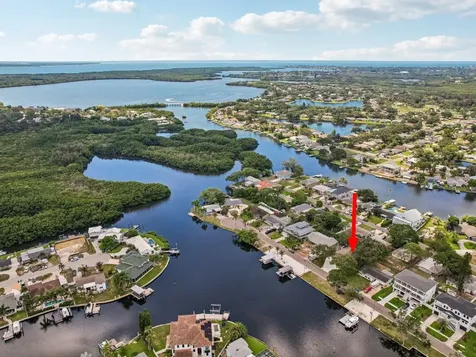 300 90th Avenue NE St Petersburg FL 33702