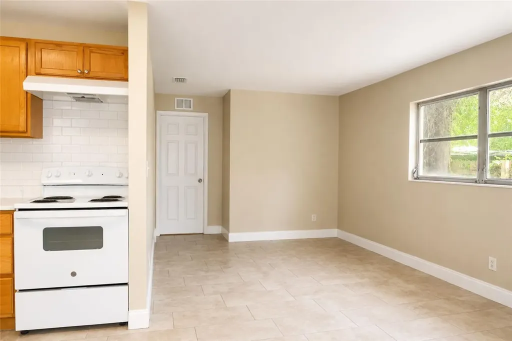 9412 N Elmer Street Tampa FL 33612