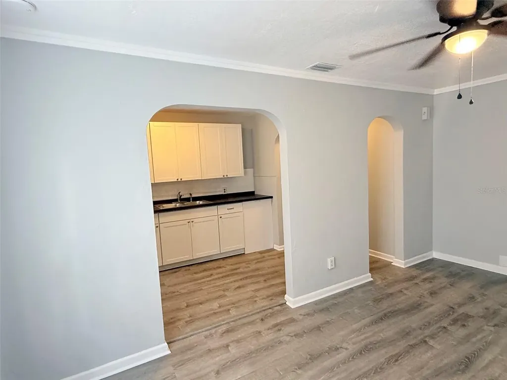 776 27th Avenue N St Petersburg FL 33704