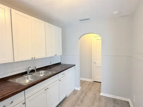 776 27th Avenue N St Petersburg FL 33704