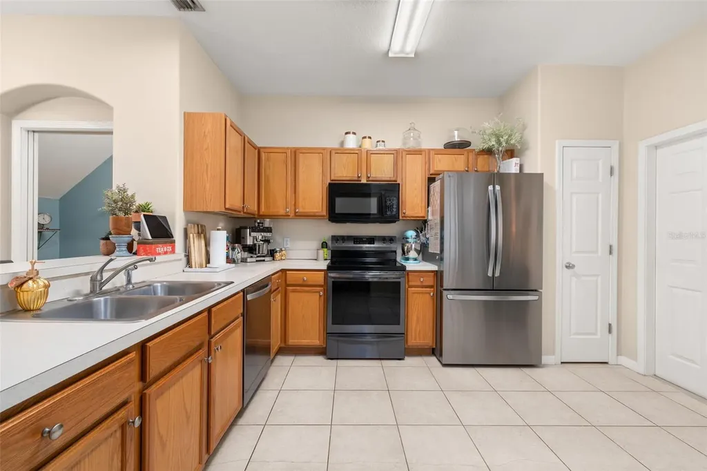 5357 60th Avenue N St Petersburg FL 33709