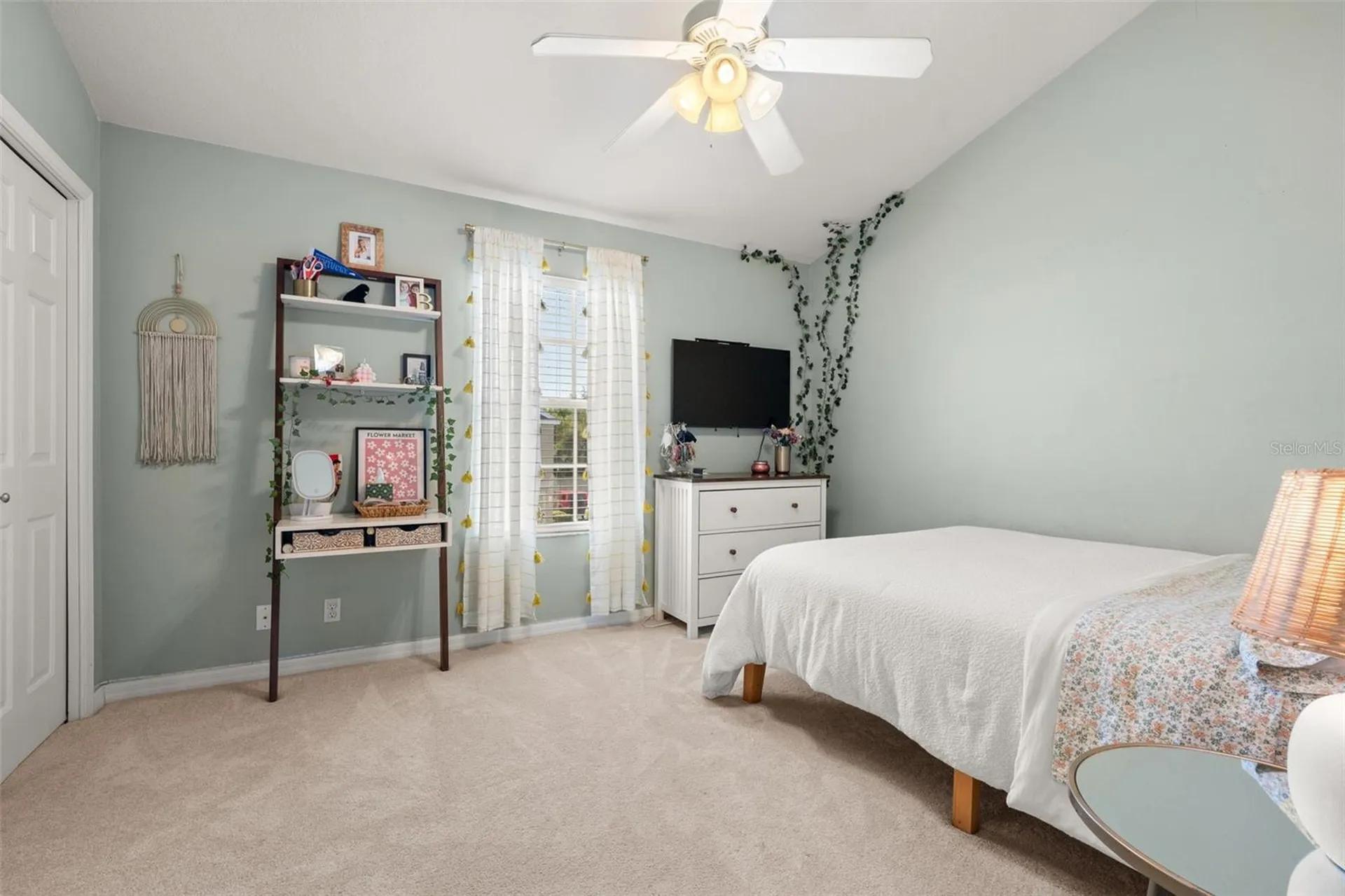 5357 60th Avenue N St Petersburg FL 33709