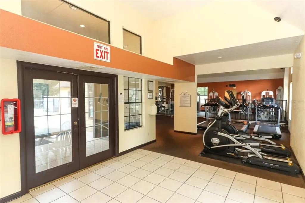 345 Forestway Circle Altamonte Springs FL 32701