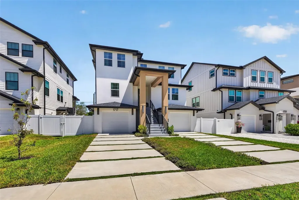 1717 Massachusetts Avenue NE St Petersburg FL 33703