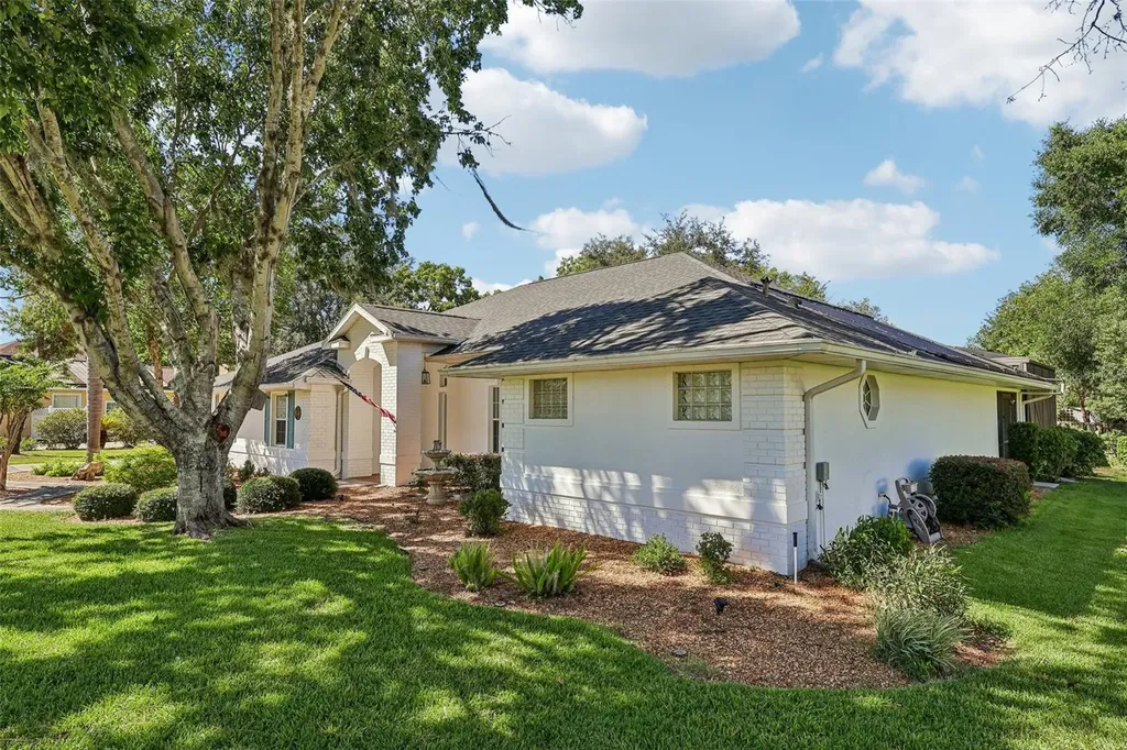 64 Lake Diamond Boulevard Ocala FL 34472