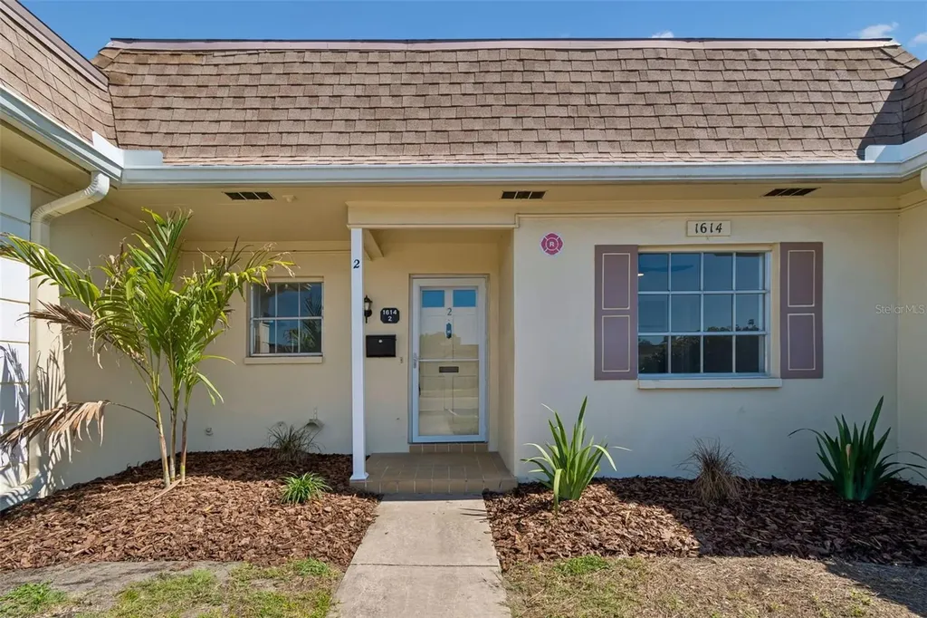 1614 S Lake Avenue Clearwater FL 33756