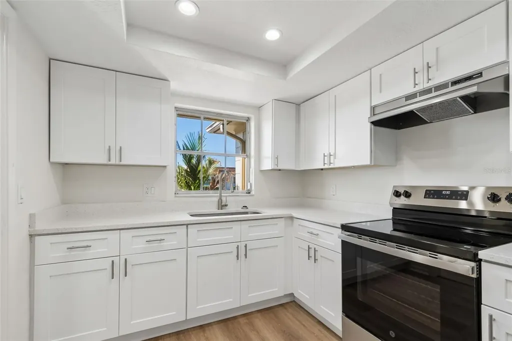 1614 S Lake Avenue Clearwater FL 33756