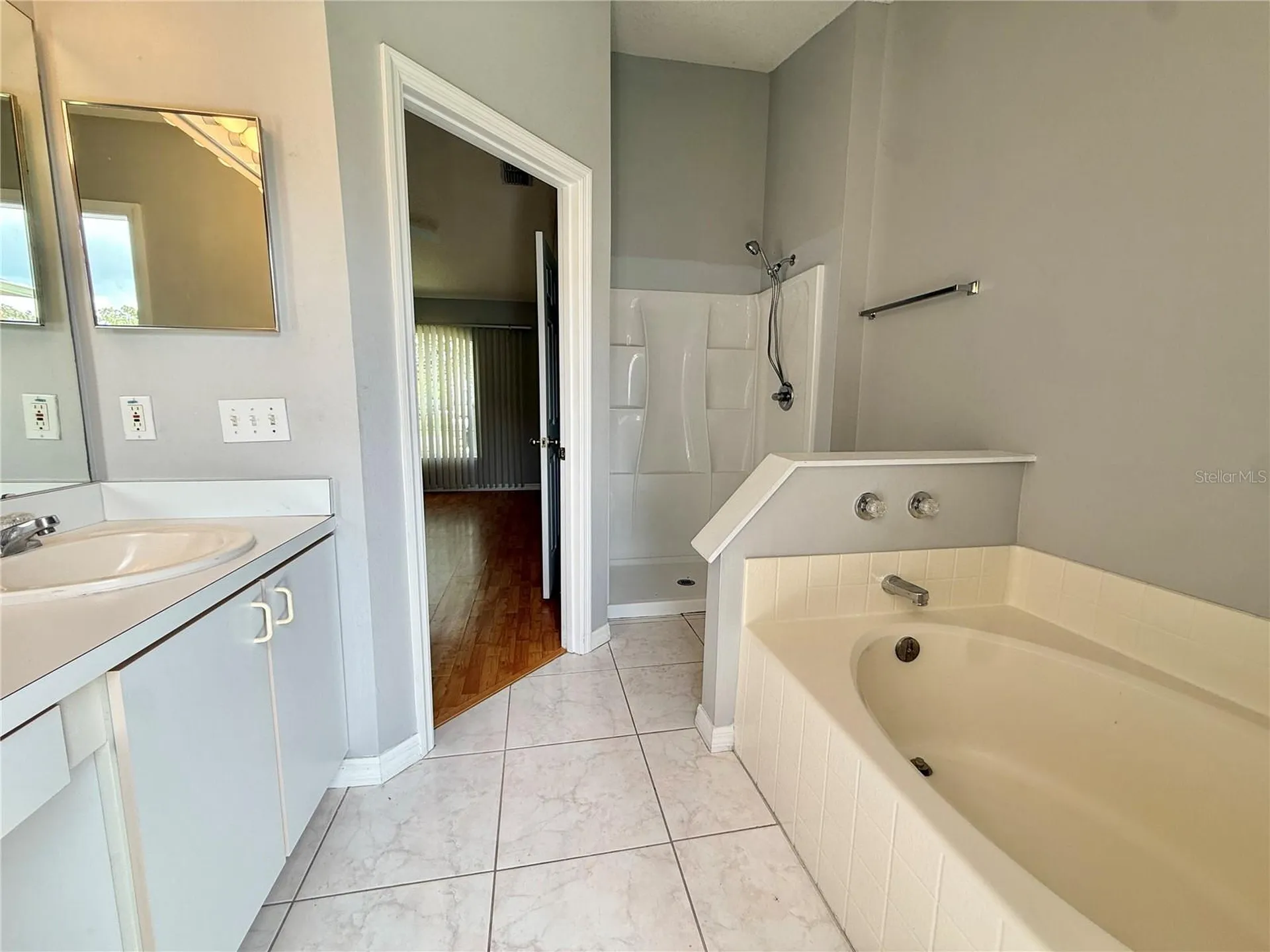 220 Canterbury Court Kissimmee FL 34758