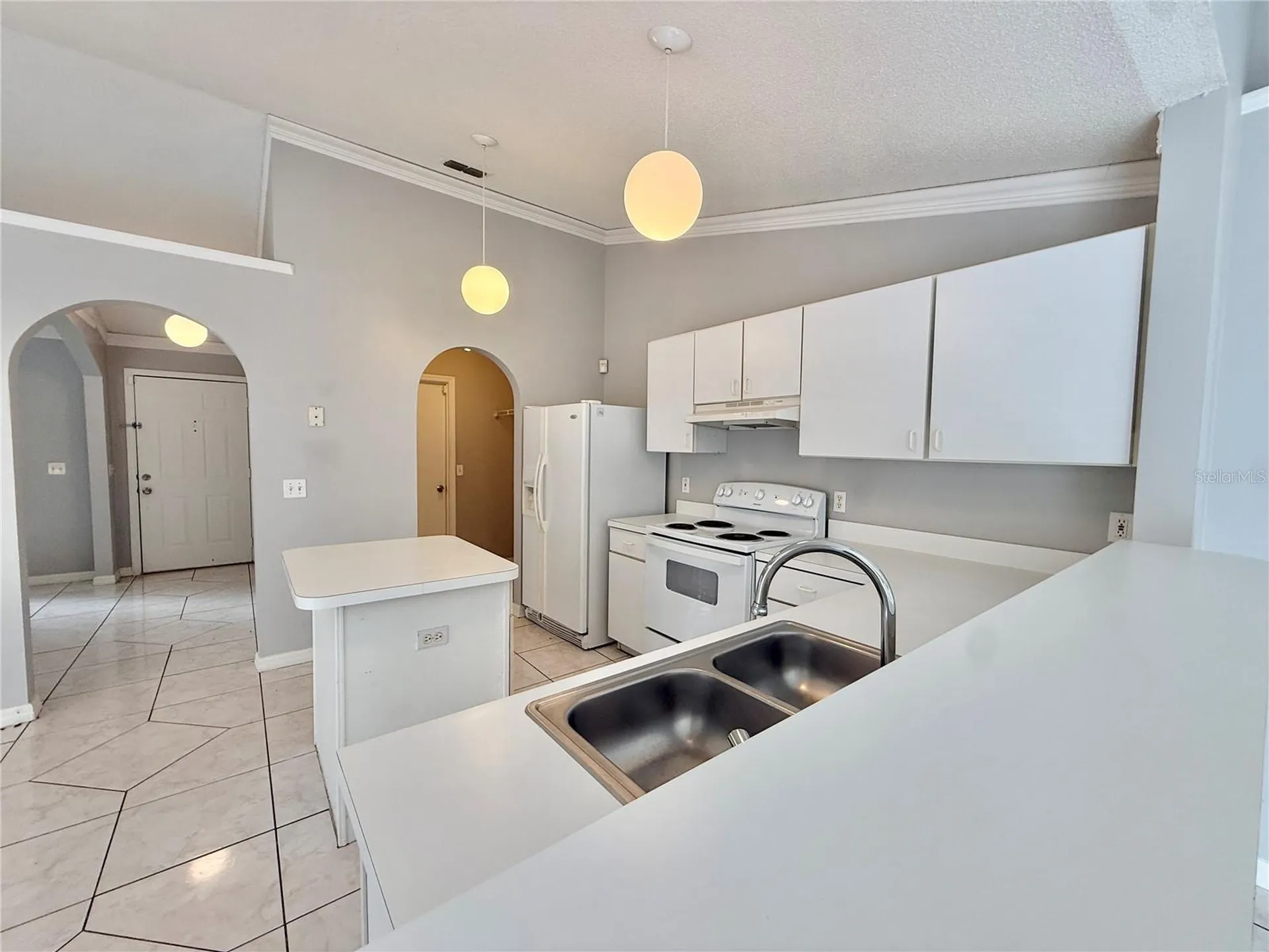 220 Canterbury Court Kissimmee FL 34758