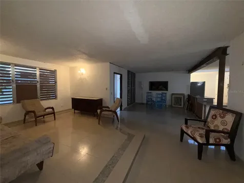T-10 Mckinley Guaynabo PR 00969