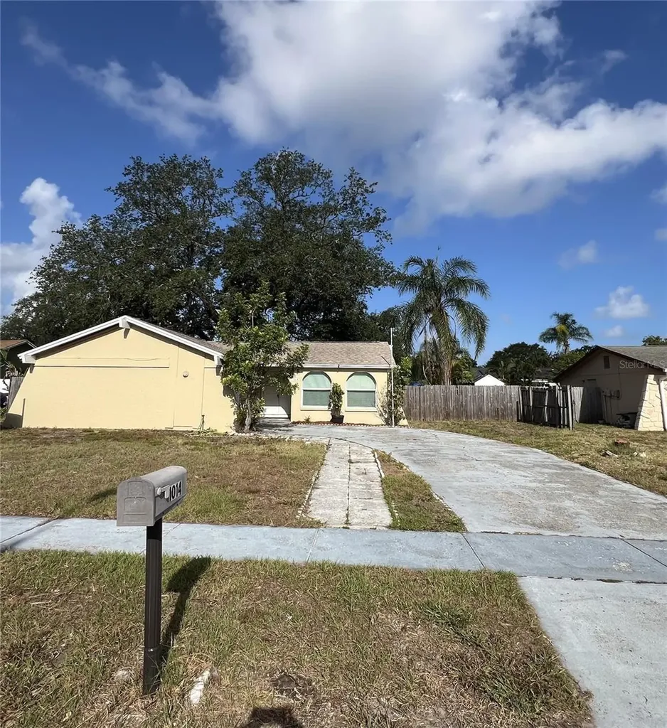 1014 Stonefence Way Tarpon Springs FL 34689