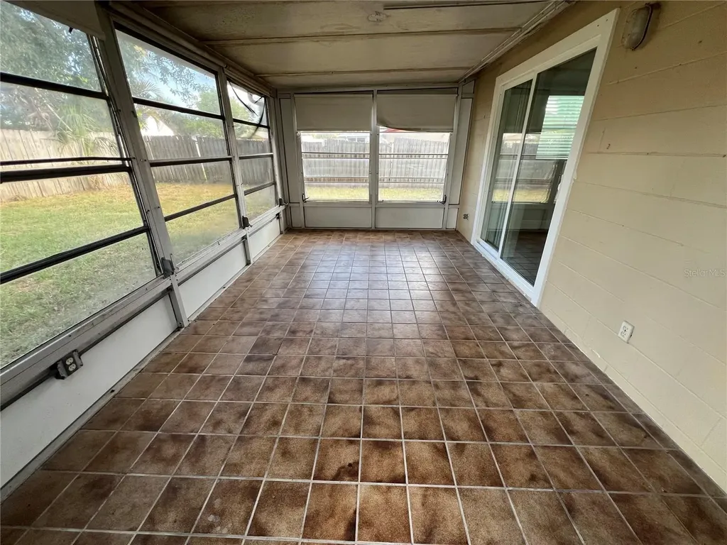 1014 Stonefence Way Tarpon Springs FL 34689
