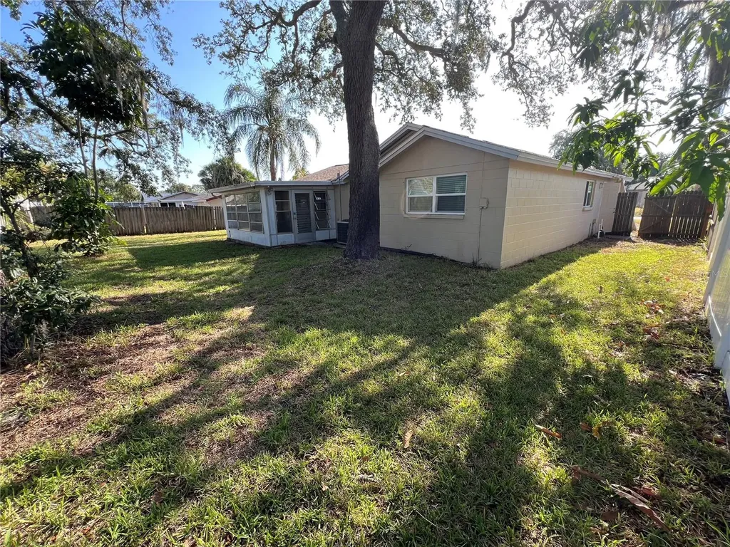 1014 Stonefence Way Tarpon Springs FL 34689