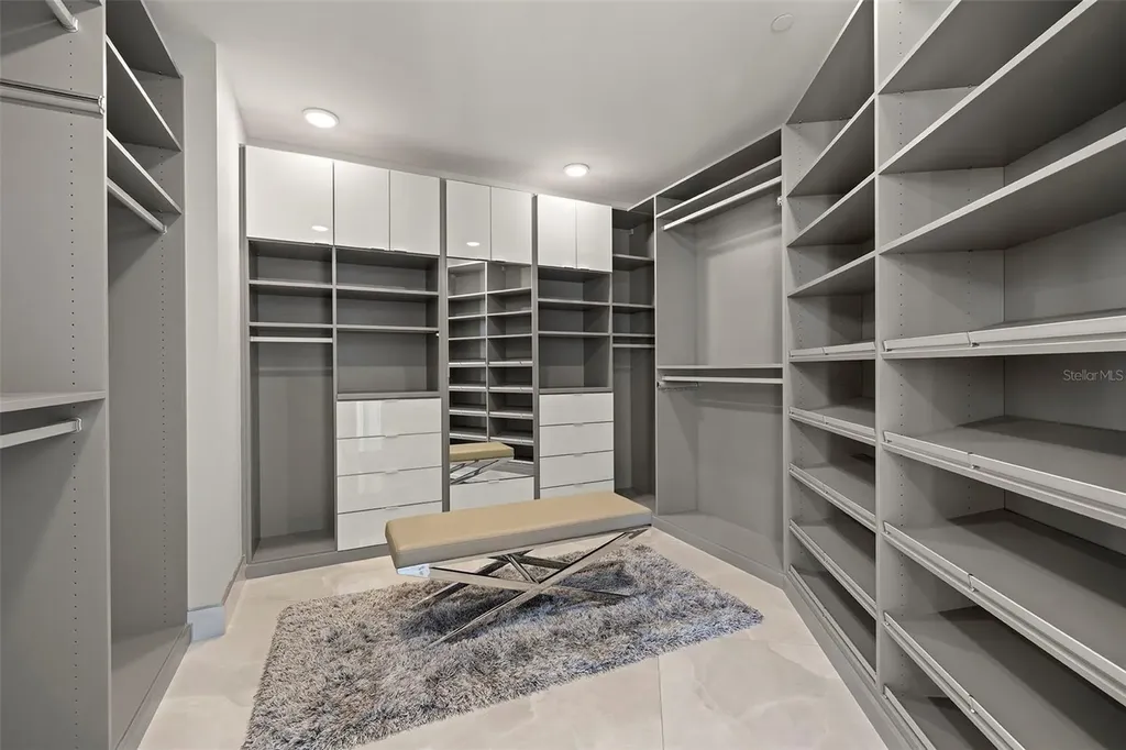 2900 W Bay To Bay Boulevard Tampa FL 33629