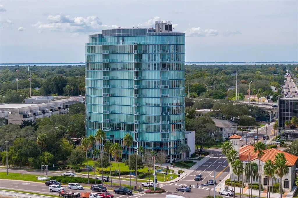 2900 W Bay To Bay Boulevard Tampa FL 33629