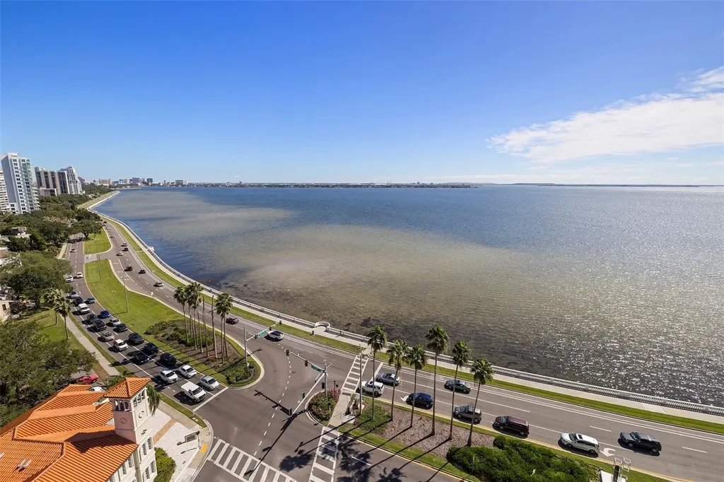 2900 W Bay To Bay Boulevard Tampa FL 33629