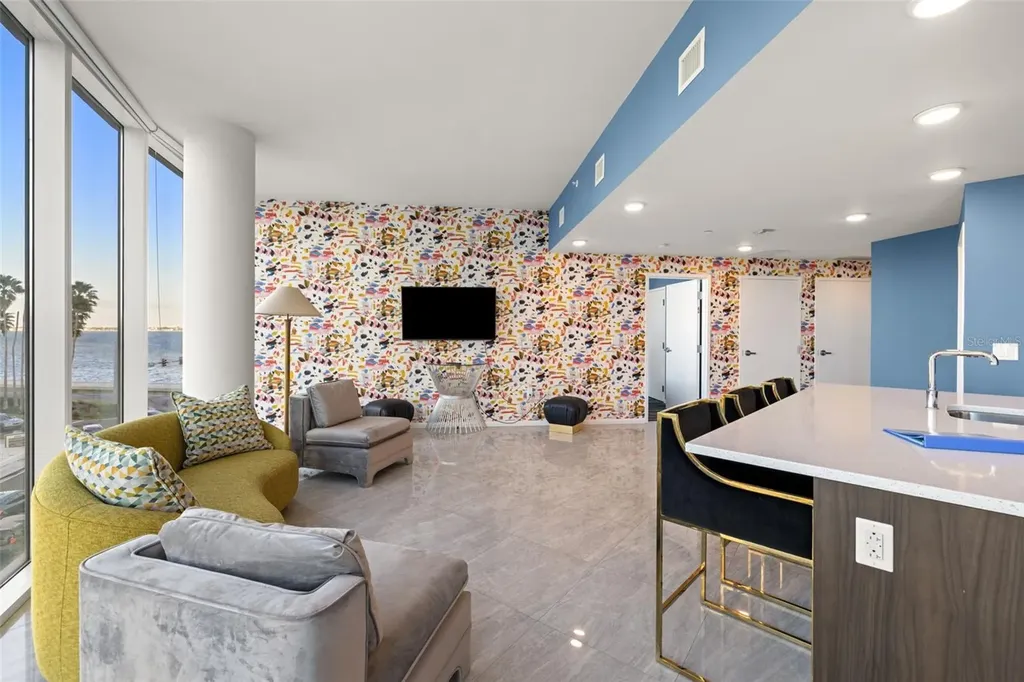 2900 W Bay To Bay Boulevard Tampa FL 33629