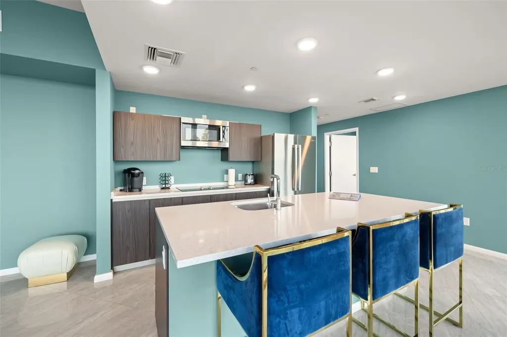 2900 W Bay To Bay Boulevard Tampa FL 33629