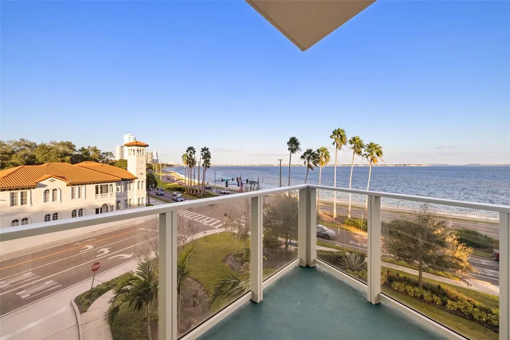 2900 W Bay To Bay Boulevard Tampa FL 33629