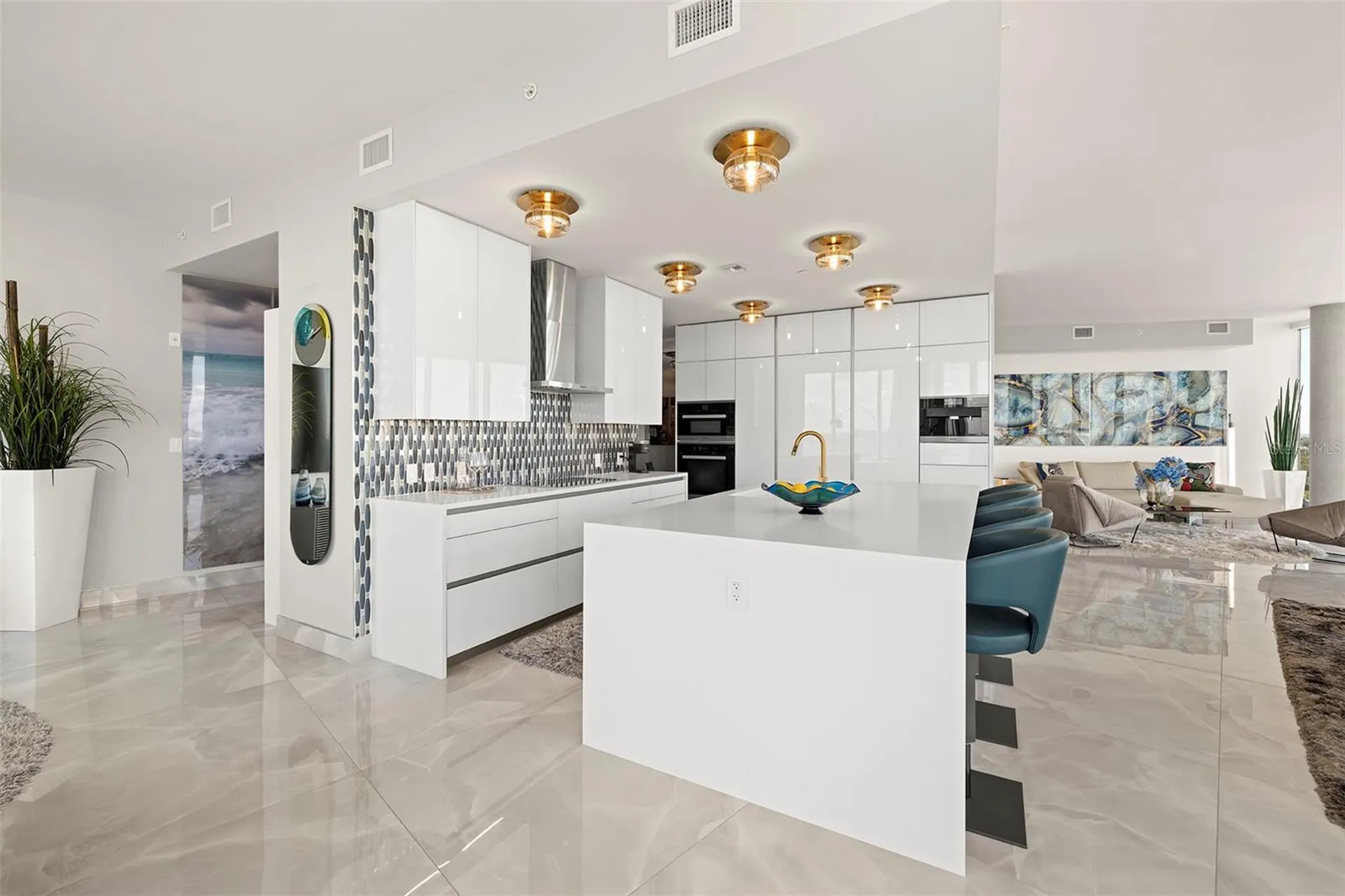 2900 W Bay To Bay Boulevard Tampa FL 33629