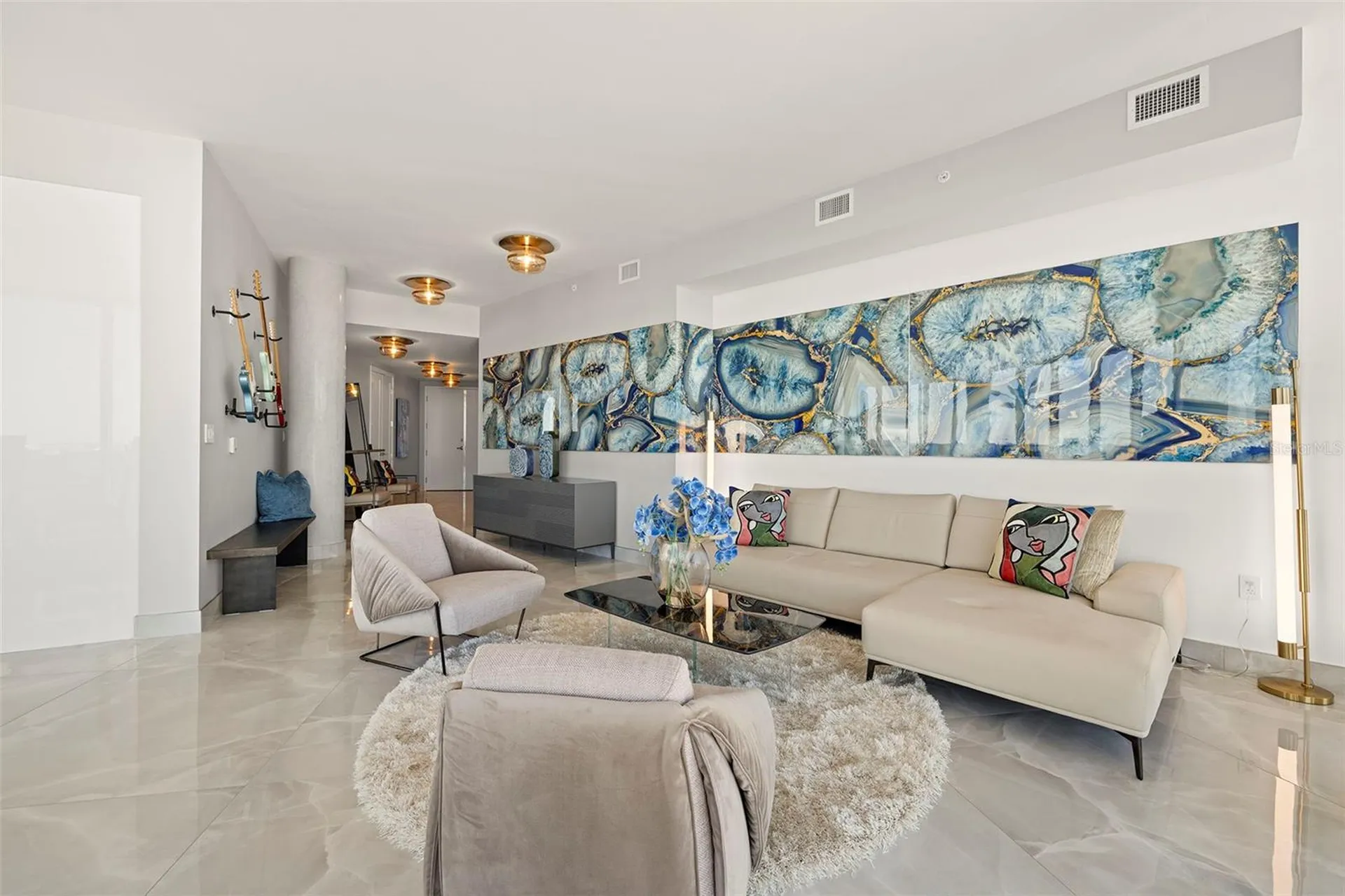 2900 W Bay To Bay Boulevard Tampa FL 33629